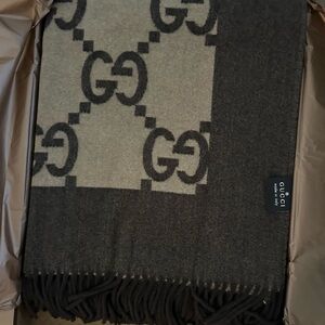 Authentic Gucci wool cashmere throw blanket